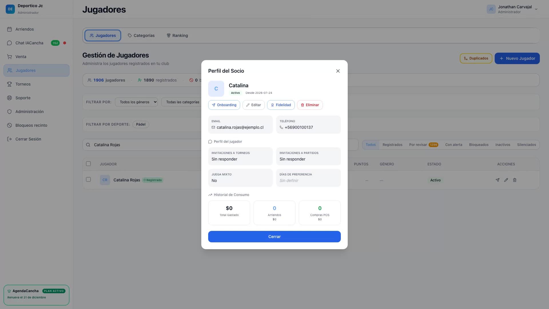 Ficha de un jugador con su correo, teléfono, historial de consumo y preferencias de juego